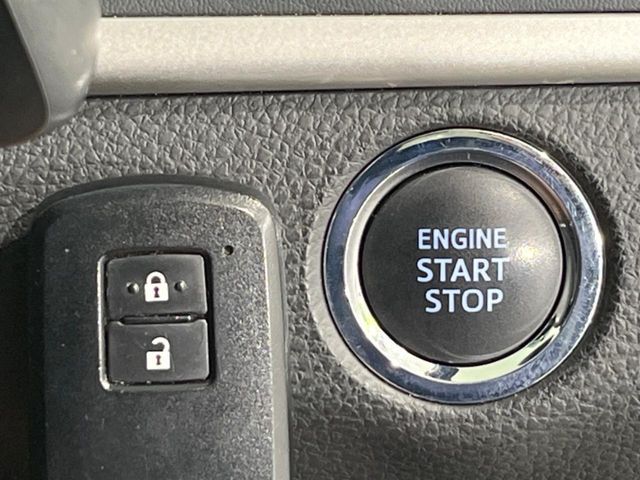 TOYOTA HARRIER 4WD 2015