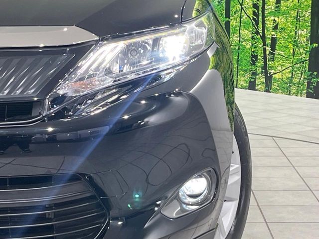 TOYOTA HARRIER 4WD 2015