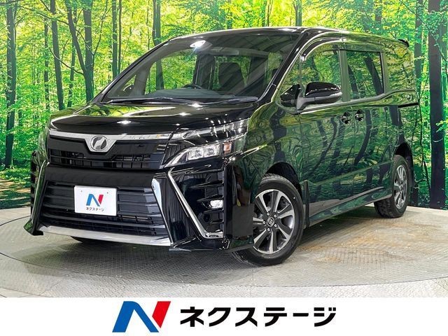 TOYOTA VOXY 4WD 2017
