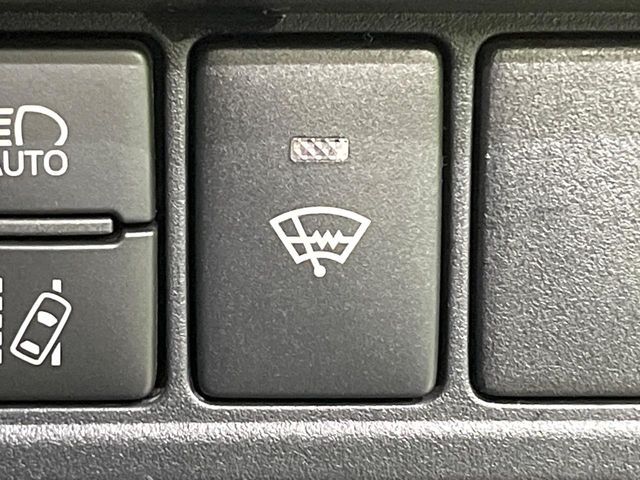 TOYOTA VOXY 4WD 2017