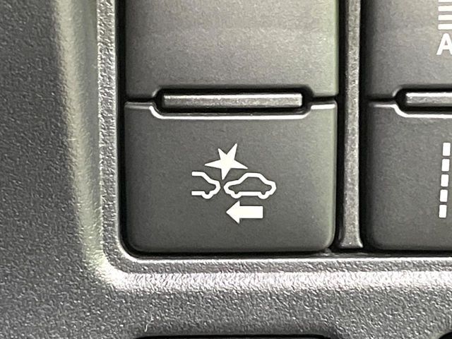 TOYOTA VOXY 4WD 2017