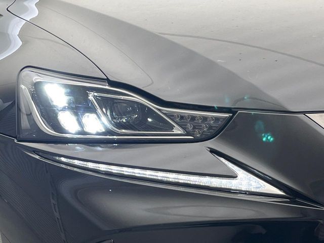 TOYOTA LEXUS IS300 2018