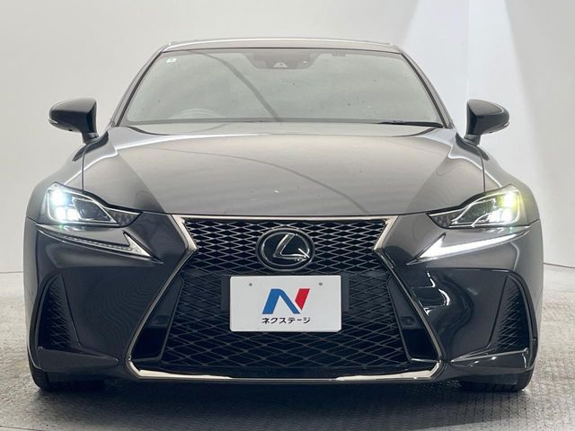 TOYOTA LEXUS IS300 2018