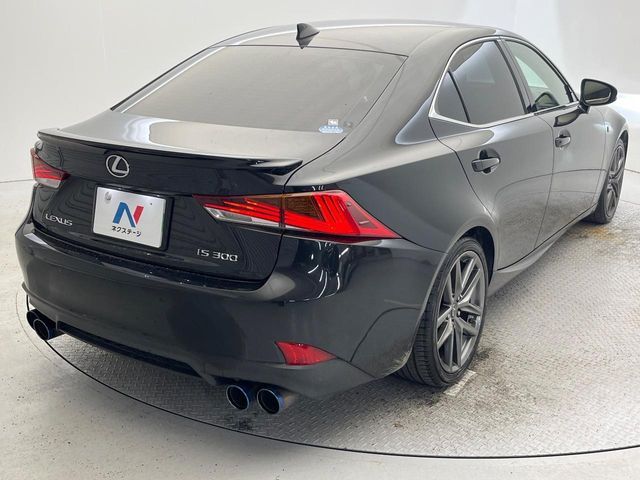 TOYOTA LEXUS IS300 2018