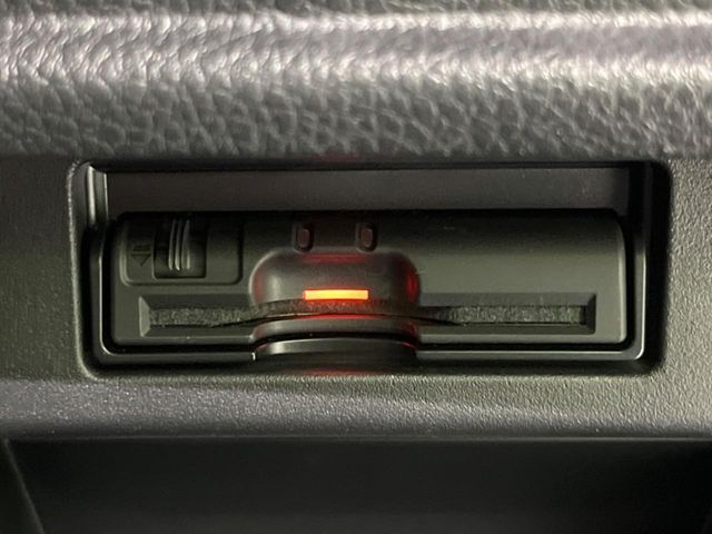 NISSAN ELGRAND  4WD 2014