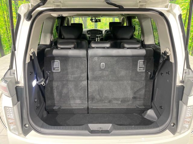 NISSAN ELGRAND  4WD 2014