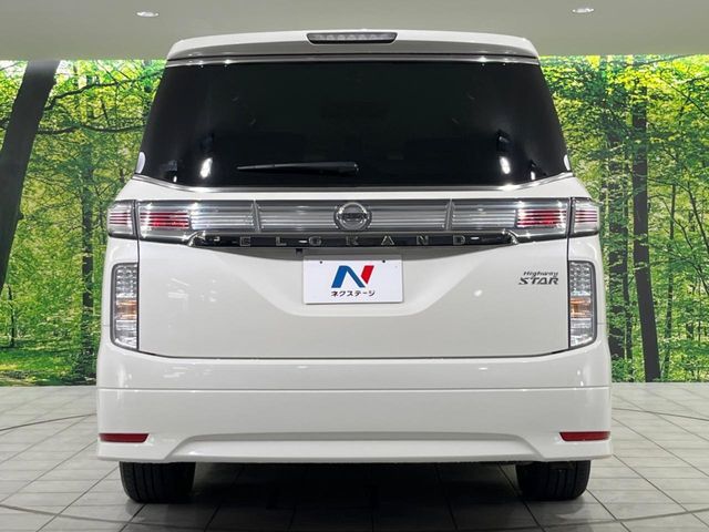 NISSAN ELGRAND  4WD 2014