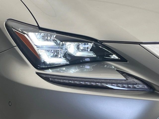 TOYOTA LEXUS RC200t 2016