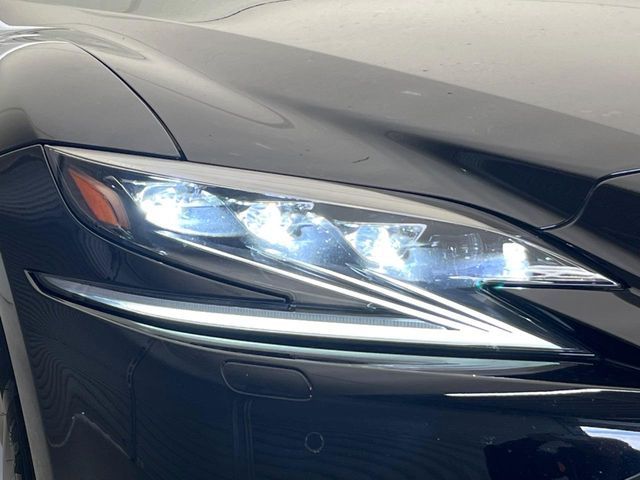 TOYOTA LEXUS LS500h 4WD 2018