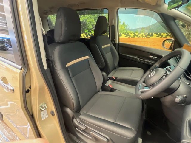 NISSAN SERENA  WG 4WD 2024