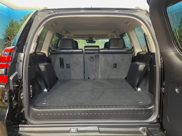 TOYOTA LANDCRUISER PRADO 2022