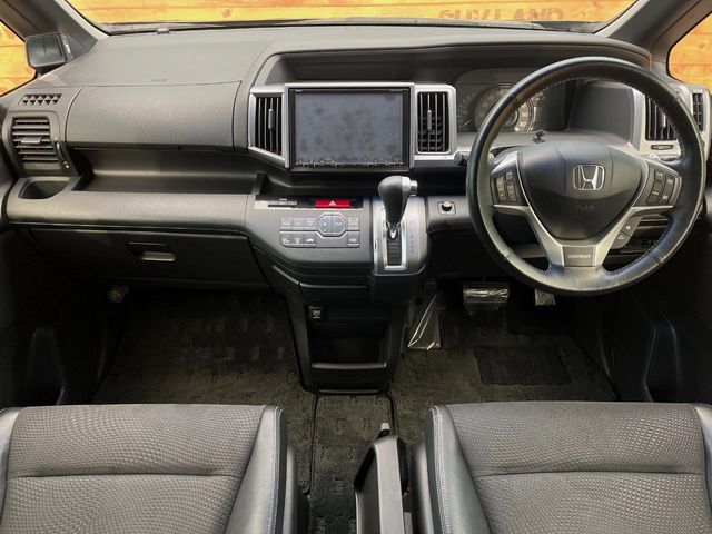 HONDA STEPWAGON SPADA 4WD 2013