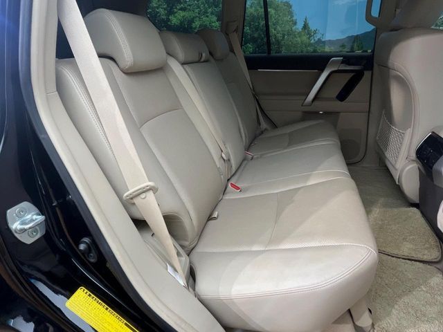 TOYOTA LANDCRUISER PRADO 2023