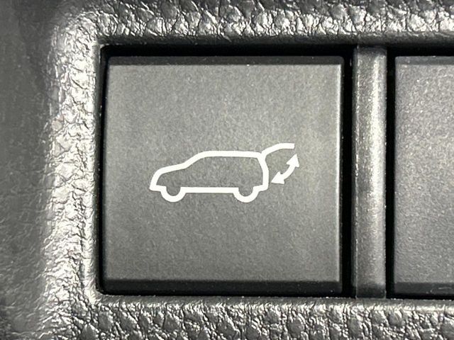 TOYOTA HARRIER HYBRID 2020