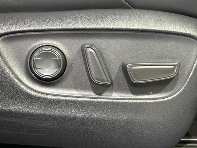 TOYOTA HARRIER HYBRID 2020