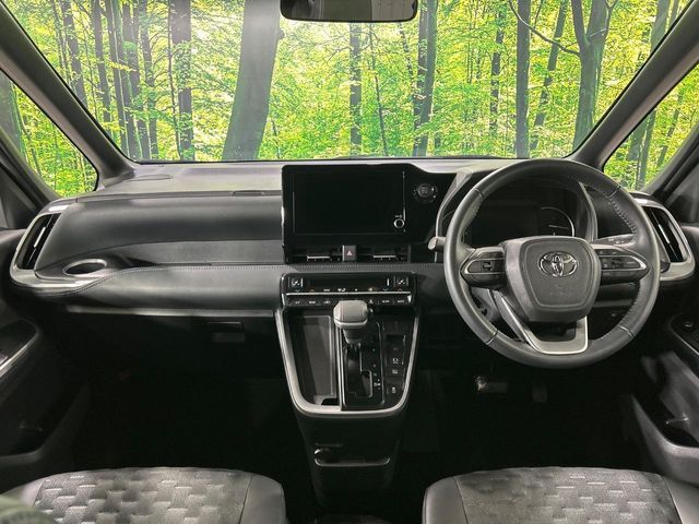 TOYOTA VOXY 4WD 2024