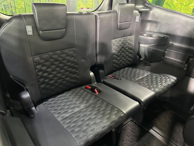 TOYOTA VOXY 4WD 2024