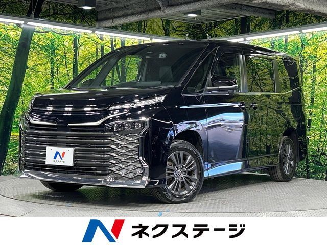 TOYOTA VOXY HYBRID 4WD 2023 