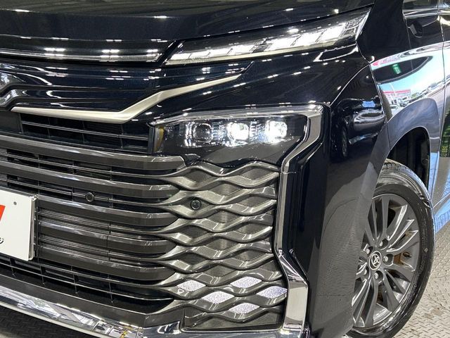 TOYOTA VOXY HYBRID 4WD 2023