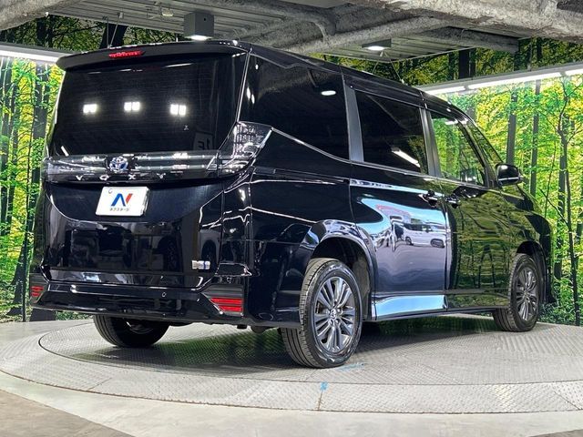 TOYOTA VOXY HYBRID 4WD 2023