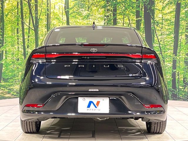 TOYOTA PRIUS 4WD 2023