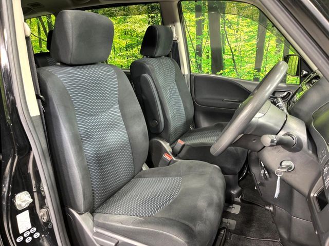 NISSAN SERENA  WG 4WD 2012