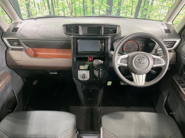 TOYOTA ROOMY 2018