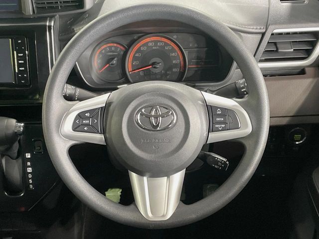 TOYOTA ROOMY 2018
