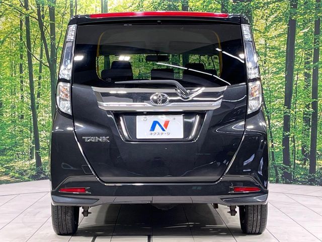 TOYOTA TANK 4WD 2017