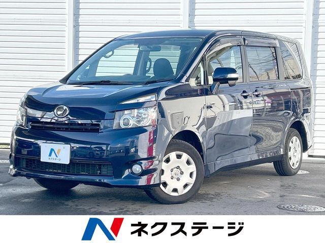TOYOTA VOXY 2008