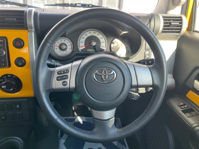 TOYOTA FJ CRUISER 4WD 2014