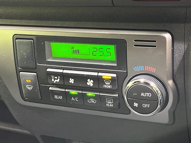 TOYOTA HIACE van 4WD 2025