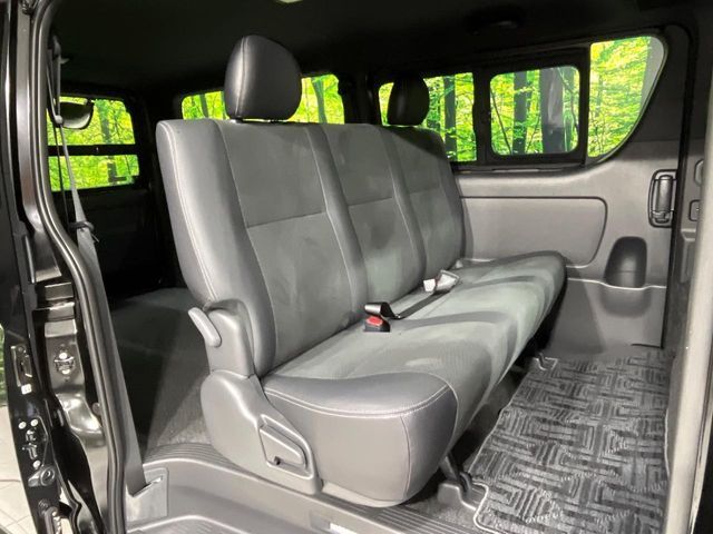 TOYOTA HIACE van 4WD 2025