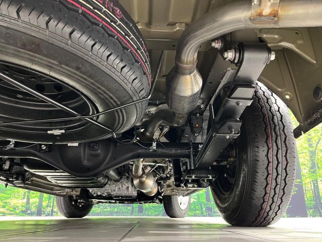 TOYOTA HIACE van 4WD 2025