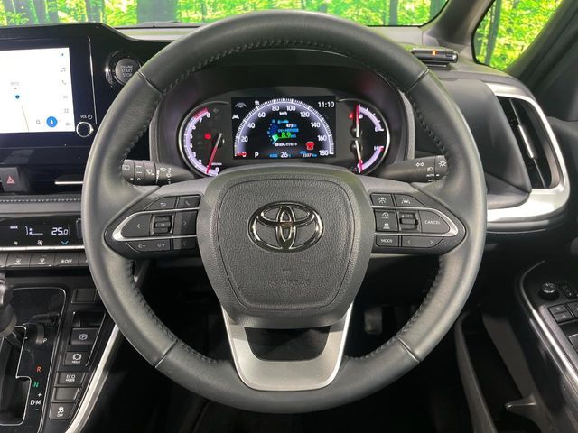 TOYOTA VOXY 4WD 2024