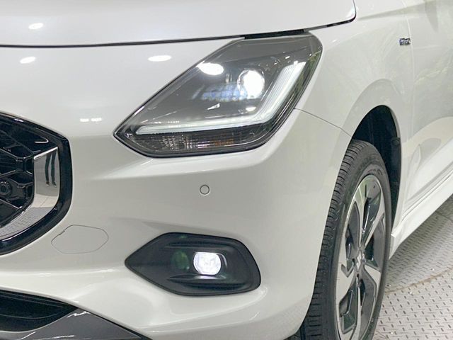 SUZUKI SWIFT 4WD 2024