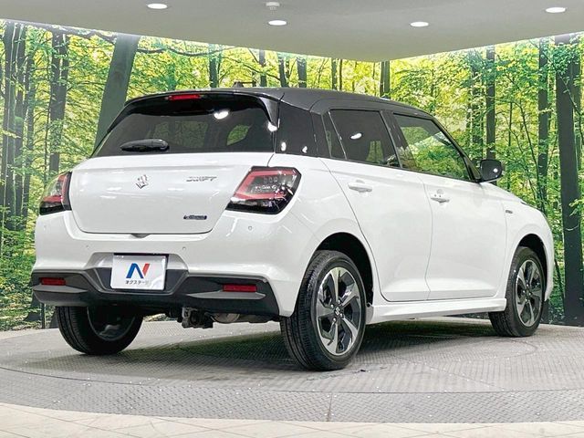 SUZUKI SWIFT 4WD 2024