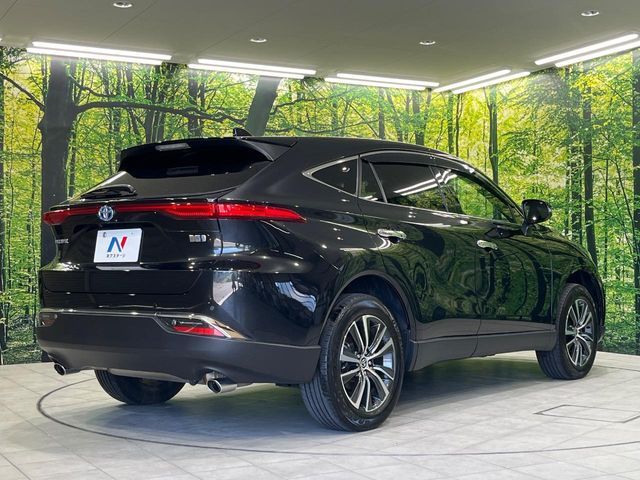 TOYOTA HARRIER HYBRID 2022