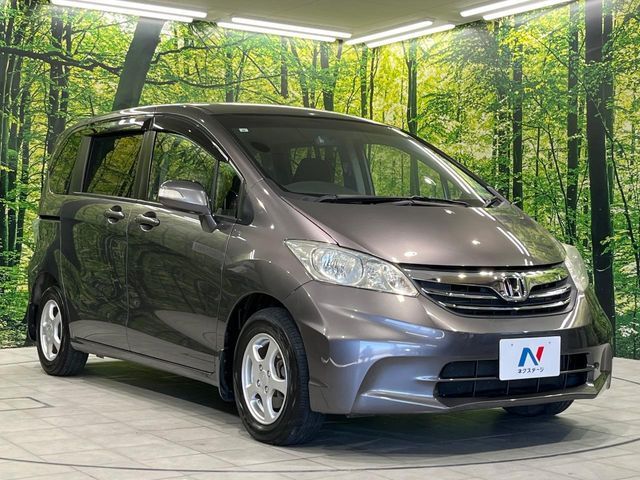 HONDA FREED 2013