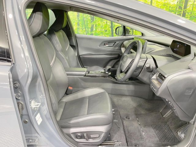 TOYOTA PRIUS 4WD 2024