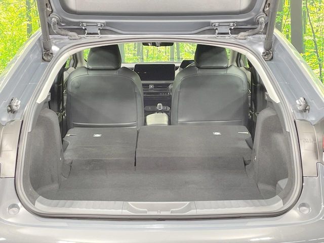 TOYOTA PRIUS 4WD 2024