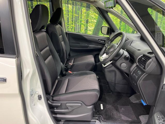 NISSAN SERENA  S-HYBRID 4WD 2016