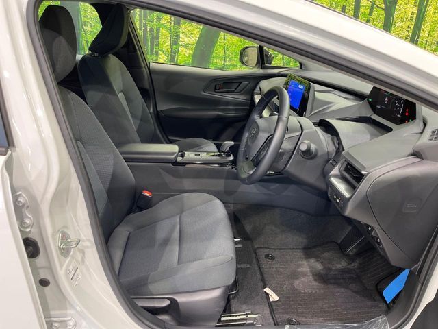 TOYOTA PRIUS 4WD 2023