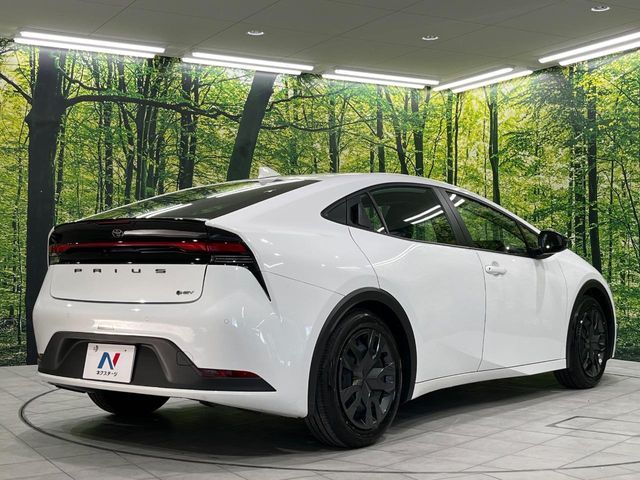 TOYOTA PRIUS 4WD 2023