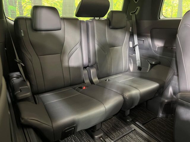 TOYOTA ALPHARD hybrid 4WD 2024