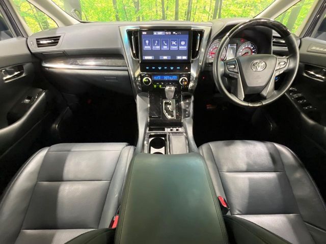 TOYOTA ALPHARD 4WD 2018