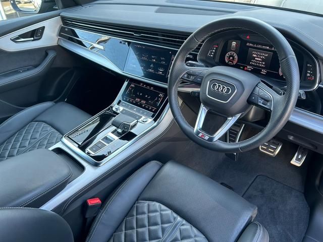 AUDI AUDI Q8 2023