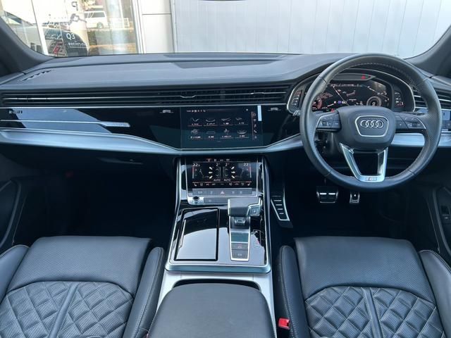 AUDI AUDI Q8 2023