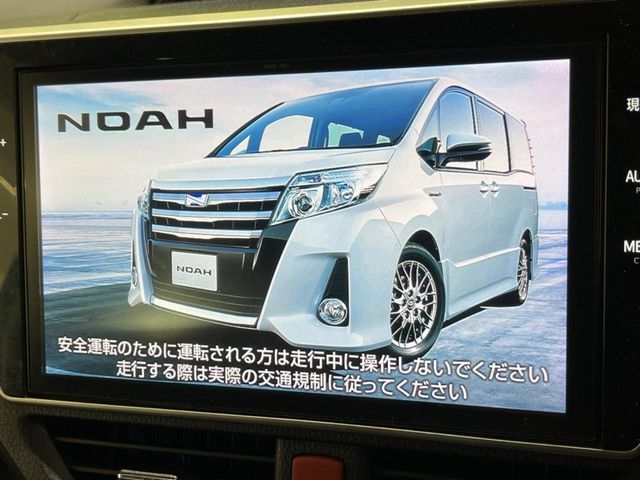 TOYOTA NOAH 2017