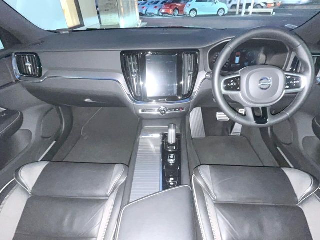 VOLVO VOLVO V60 2021